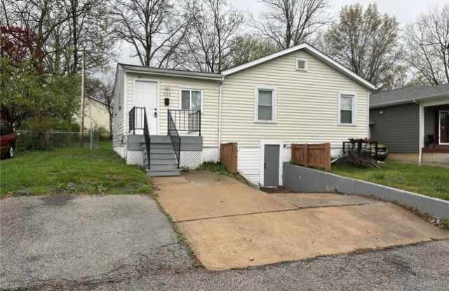 262 Buddie Avenue - 262 Buddie Avenue, Hazelwood, MO 63135