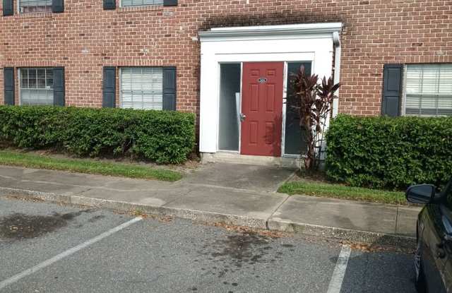 2/2 in Central Orlando! photos photos