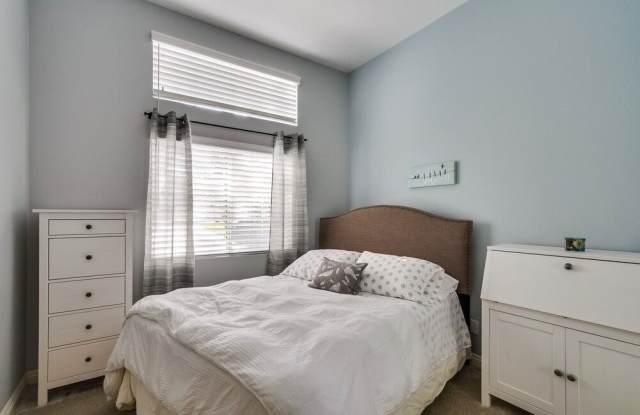 11942 Tivoli Park Row Gallery 4