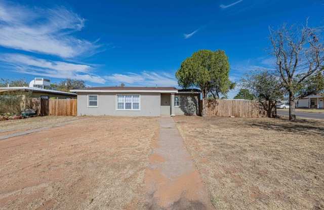 3500 Apache Drive photos photos