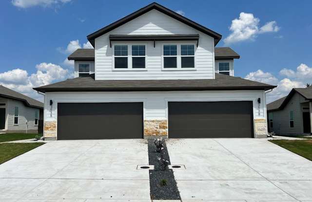 Luxury Duplex South of Austin in Buda - 327 Cross Barn Boulevard, Hays County, TX 78610