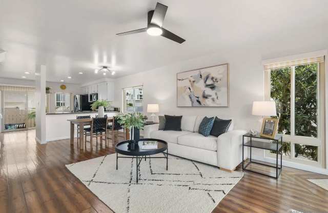Gorgeous Tri Level Town Home in El Cajon! Gallery 3