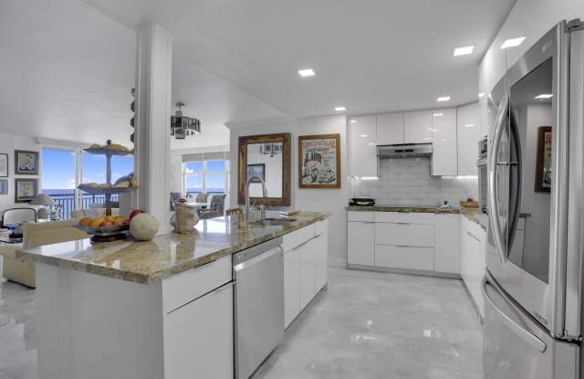 1149 Hillsboro Mile - 1 photos photos