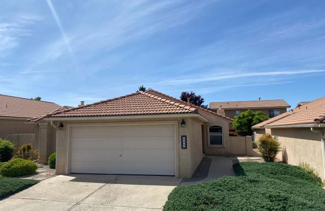 Spacious 3-Bedroom Home in Northeast Height - 7304 Quail Springs Place Northeast, Albuquerque, NM 87113