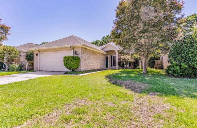 Great Home in the Tiger Point community of Champions Green! - 1443 Champions Green Drive, Tiger Point, FL 32563