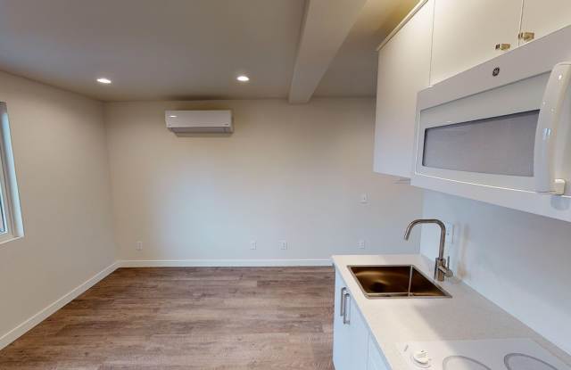 Updated Studio with Private Outdoor Space in Coronado! photos photos