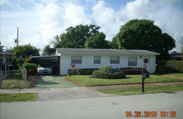 Large 4-3 house with central air photos photos