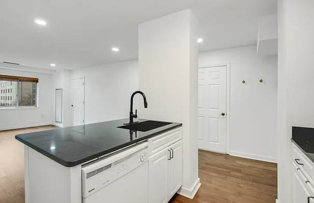 1407 5th Ave Apt 15 photos photos