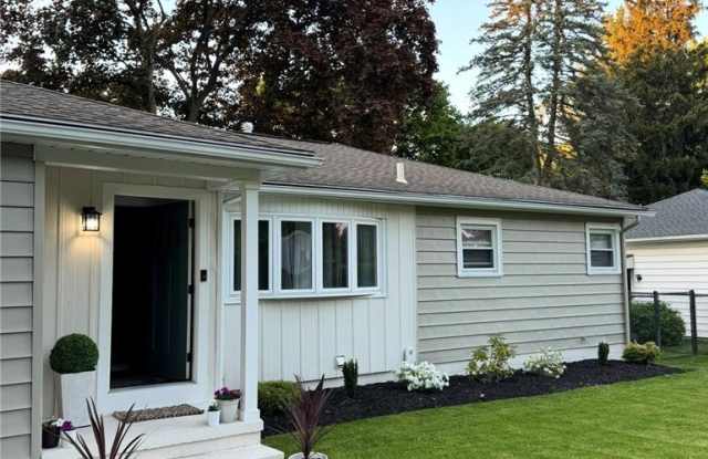 1560 Blossom Road photos photos