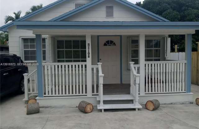 11108 Peachtree Dr photos photos
