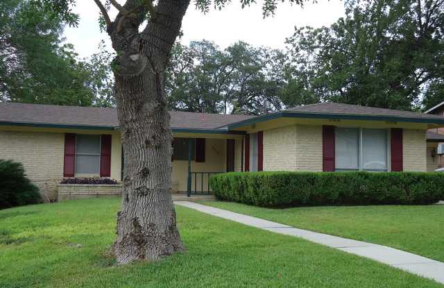 3618 MOHEGAN DR Gallery 4