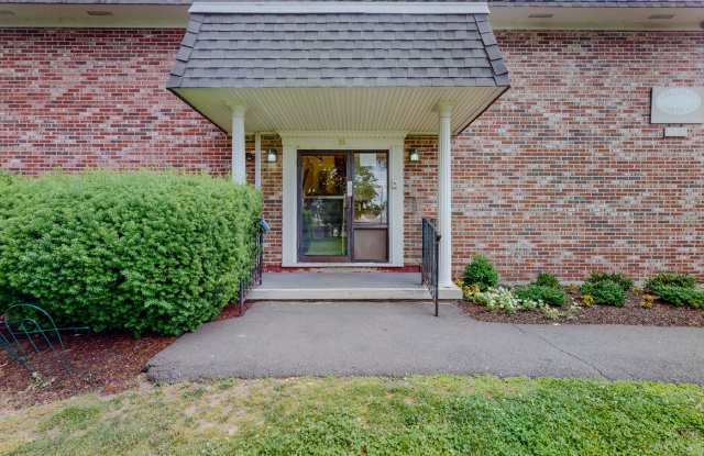 Convenient 1 Bedroom Condo close to train station and shopping area photos photos