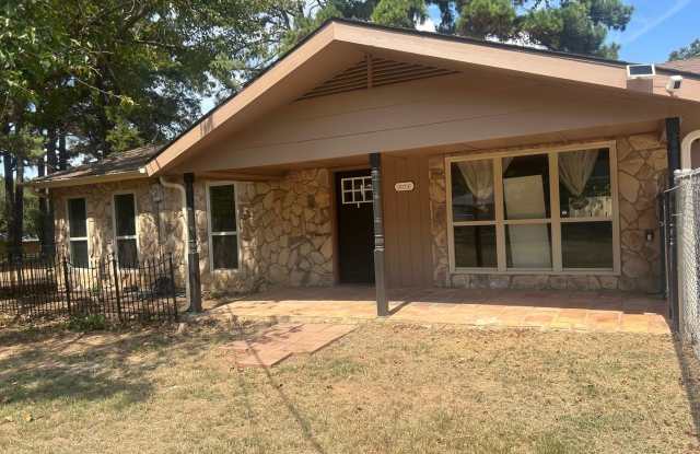 Charming 3BR House in Mabank near Cedar Creek Lake Gallery 4