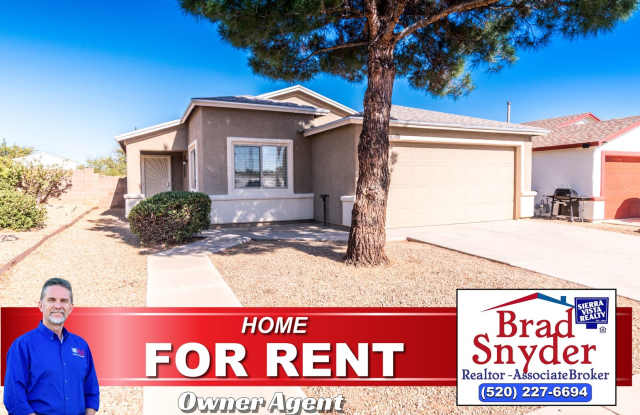 Great Open Floor Plan 3 Bedroom, 2 Bath Home featuring Central A/C  2 Car Garage - 4835 East Forino Place, Sierra Vista, AZ 85635