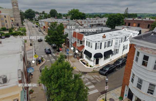 711 WEST Avenue Gallery 2