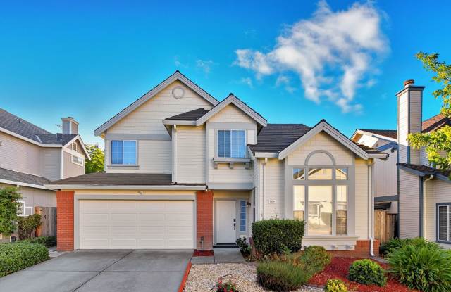 Updated Family Spacious Home w/ Fenced in Backyard Patio photos photos