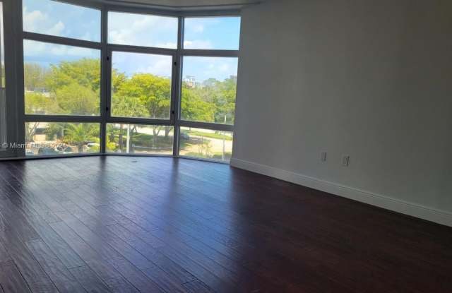 20100 W Country Club Dr photos photos