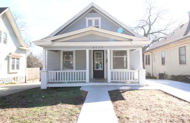 2 Bedroom 1 Bath Home In Westport photos photos