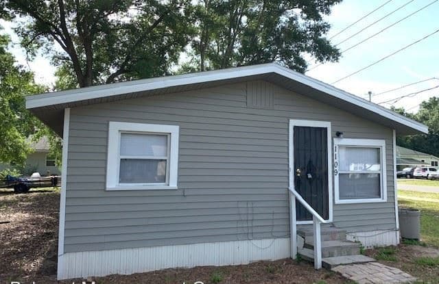 1109 S. Hawthorne Ave - 1109 S Hawthorne Avenue, South Apopka, FL 32703