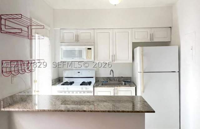 2195 Bay Drive Gallery 2
