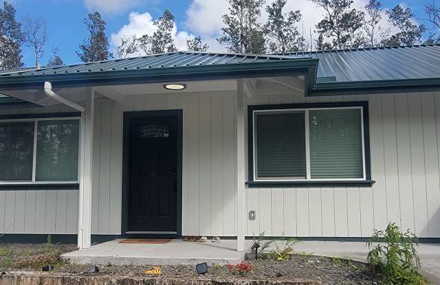 16-2063 Azure Road Room 3 - 16-2063 Azure Road, Ainaloa, HI 96778