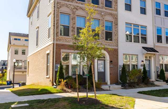 3711 NE JAMISON STREET NE Gallery 2
