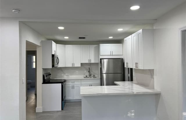 6301 NE 5th Ave photos photos
