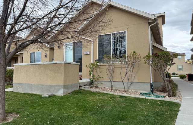 3 Bedroom Townhome in Stansbury Park - 452 Brigham Road, Tooele County, UT 84074 3 Bedroom Townhome in Stansbury Park - 452 Brigham Road, Tooele County, UT 84074