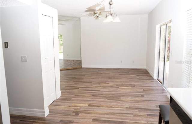 10643 Mossy Creek Court Gallery 4