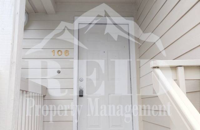 Silverdale's Ridgetop Townhome Near Island Lake photos photos