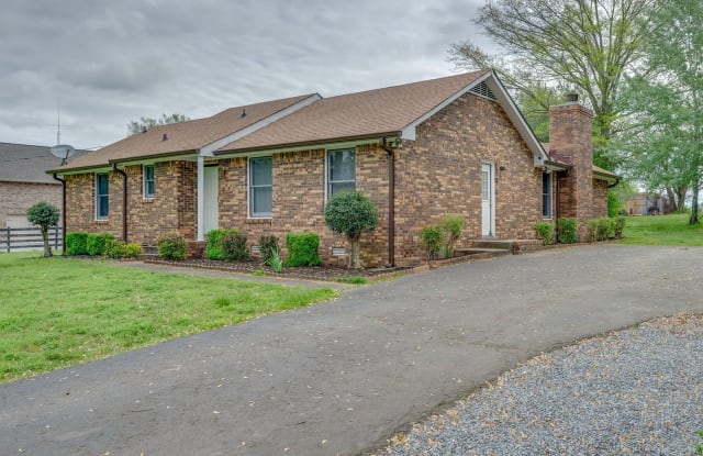 720 Jess Harris Road - 720 Jess Harris Road, Cheatham County, TN 37015