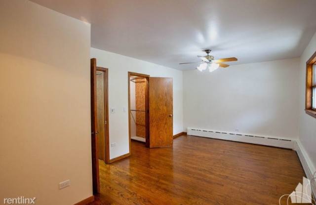 1347 W Melrose St 2 - 1347 W Melrose St, Chicago, IL 60657