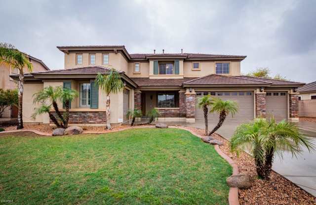 8425 W NORTHVIEW Avenue - 8425 West Northview Avenue, Glendale, AZ 85305