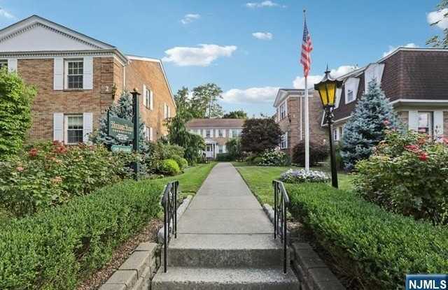 356 E Ridgewood Avenue 1 photos photos