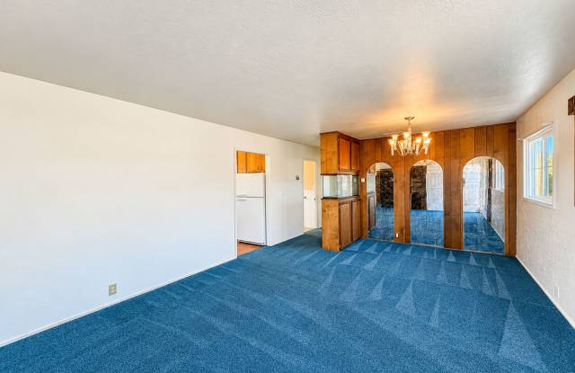 Charming 2-Bedroom Home with Spacious Sunroom, Large Backyard & Detached 2-Car Garage! Gallery 3