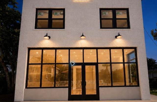 1202 Chestnut Street Gallery 4