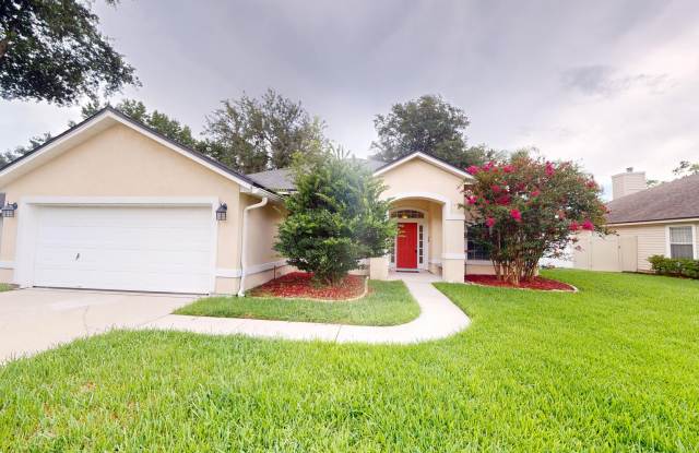 Beautiful 4-bedroom, 2-bathroom home available for rent in the highly sought-after Julington Creek Plantation community photos photos