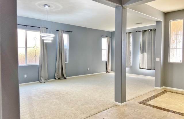 27737 Hackberry Street Gallery 4
