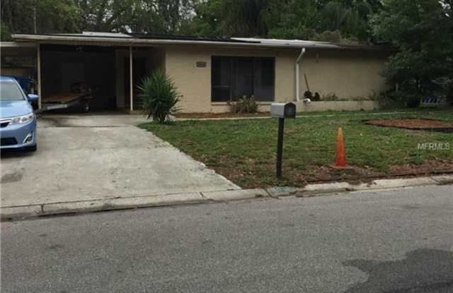 8016 N LYNN AVENUE - 8016 N Lynn Ave, Tampa, FL 33604