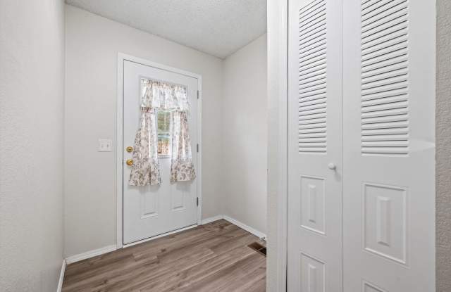 Beautiful 2-Bedroom Westminster Townhome with Private Patio Gallery 4