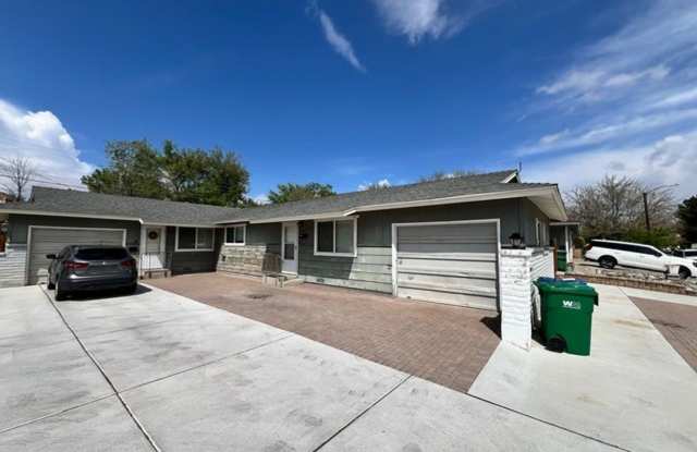 <b>Refreshed Two Bedroom Sparks Duplex<br><br> - 1750 York Way, Sparks, NV 89431