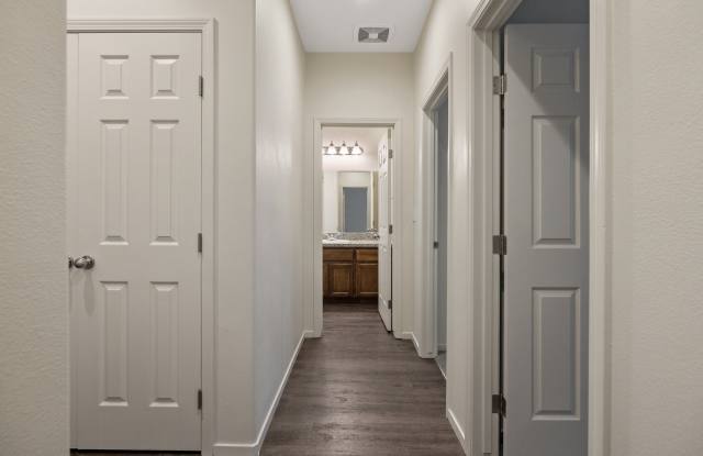 464 N Fourth Street - 464 North 4th Street, Porterville, CA 93257