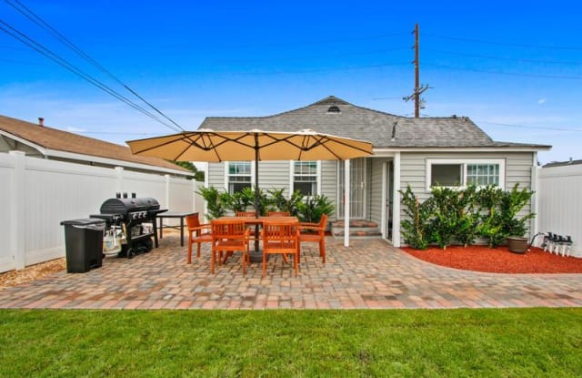 717 Weelo Drive - B - 717 Weelo Drive, Costa Mesa, CA 92627