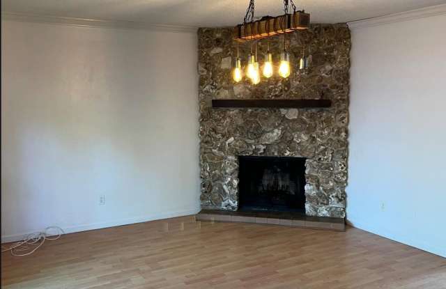 233 Pine Cone Trail photos photos