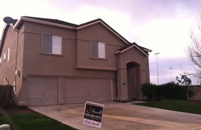 Spacious Two Story Home For Rent photos photos