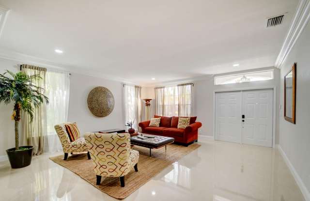 4006 BAHIA ISLE Circle Gallery 4