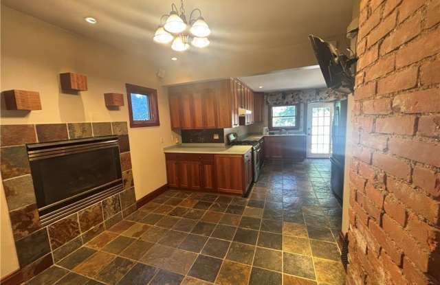 16522 Clifton Boulevard Gallery 4