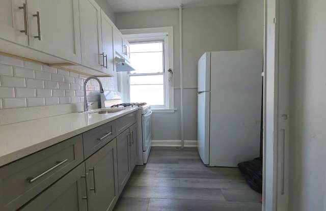 684 Summer Ave photos photos