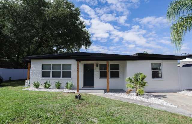 5642 BIRR COURT - 5642 Birr Court, Edgewood, FL 32809 5642 BIRR COURT - 5642 Birr Court, Edgewood, FL 32809