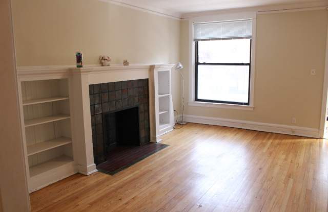 Ettinger Holdings (Series), LLC - 5436 S. Harper Ave. Gallery 4